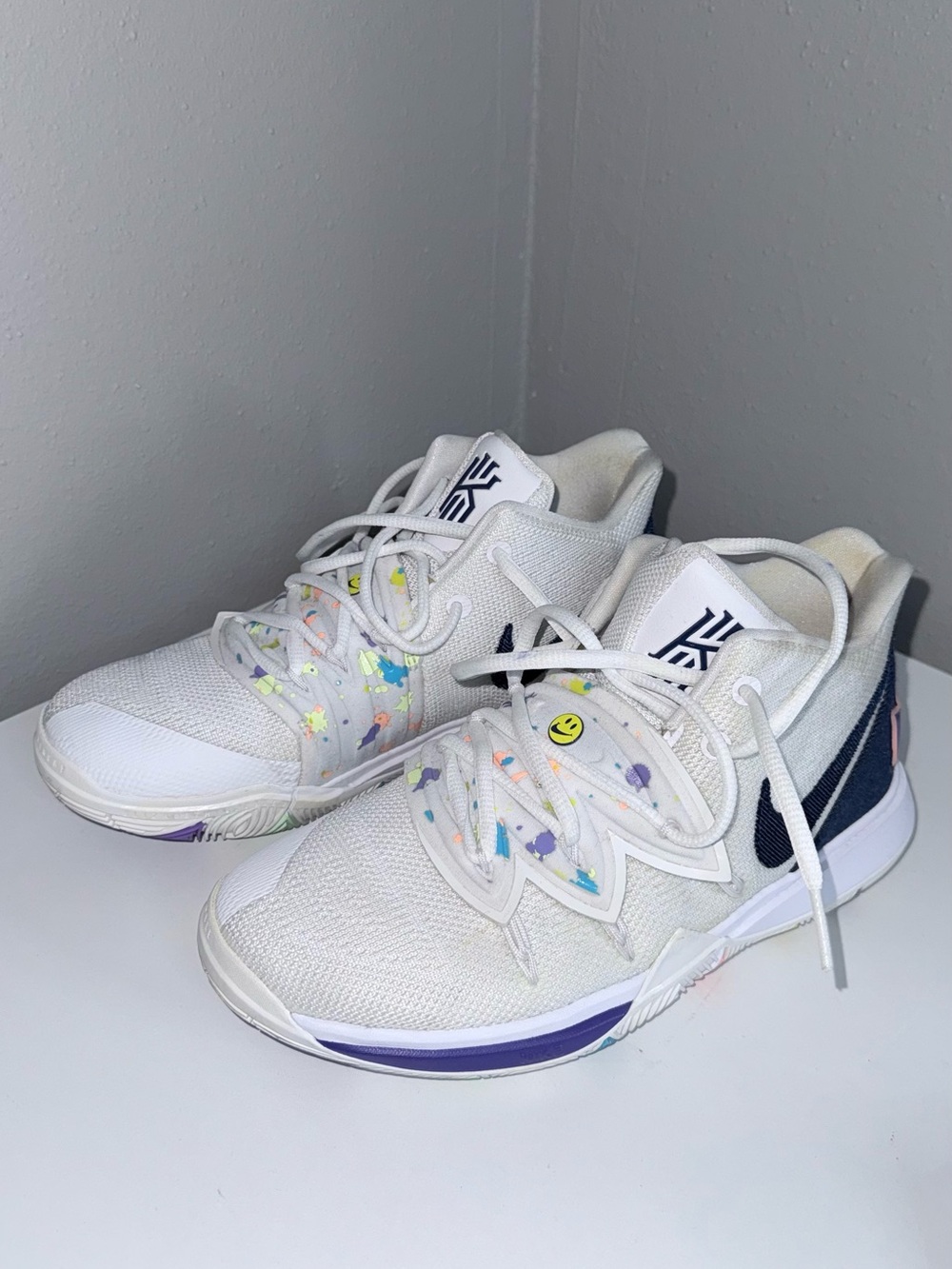 Nike Kids White Sneakers with Multicolor Accents and Navy Swoosh